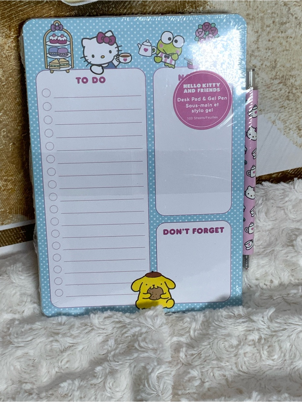 Hello Kitty -to do list with pen